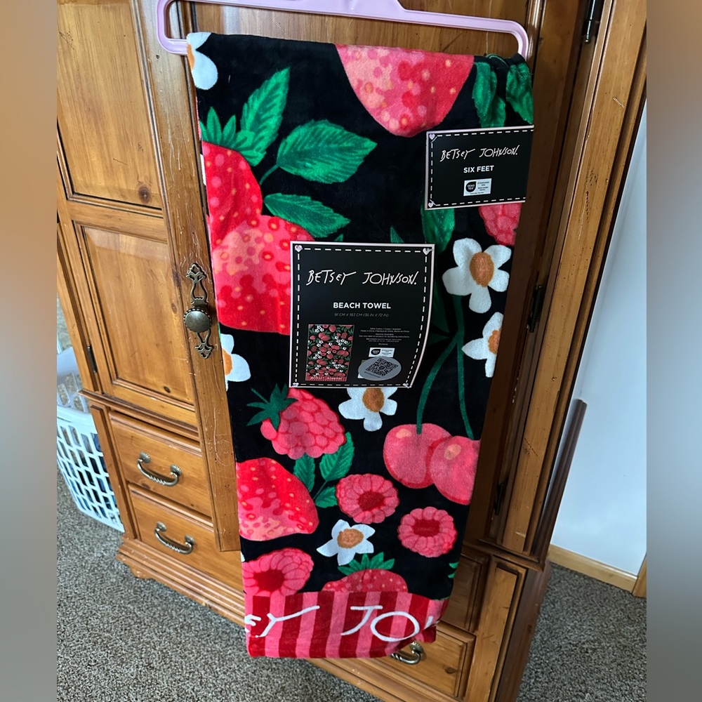 NWT Betsey Johnson Berries Beach Towel - 6 feet